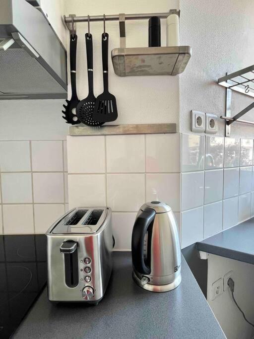 2p Calme - Climatisation - 70m Du Metro M4 Barbara - 4 Pers Maximum Apartment *