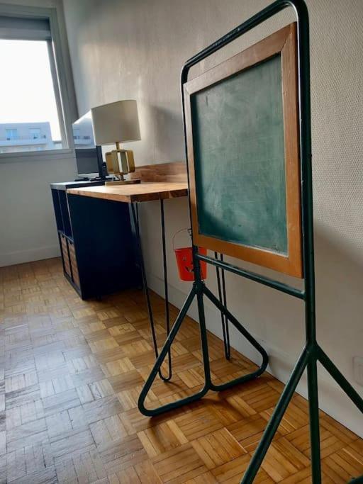 Apartment 2p Calme - Climatisation - 70m Du Metro M4 Barbara - 4 Pers Maximum Montrouge